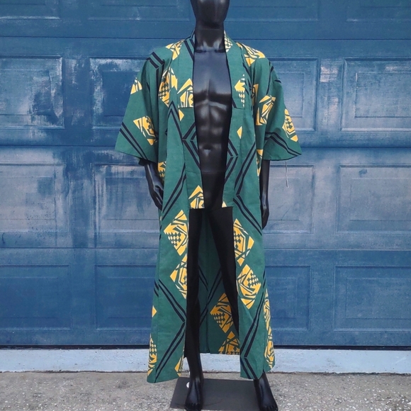 VIVI The Man Men's Cultural Robe - Picture 14 of 17